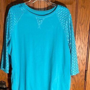 Lacey fabric covers sleeves